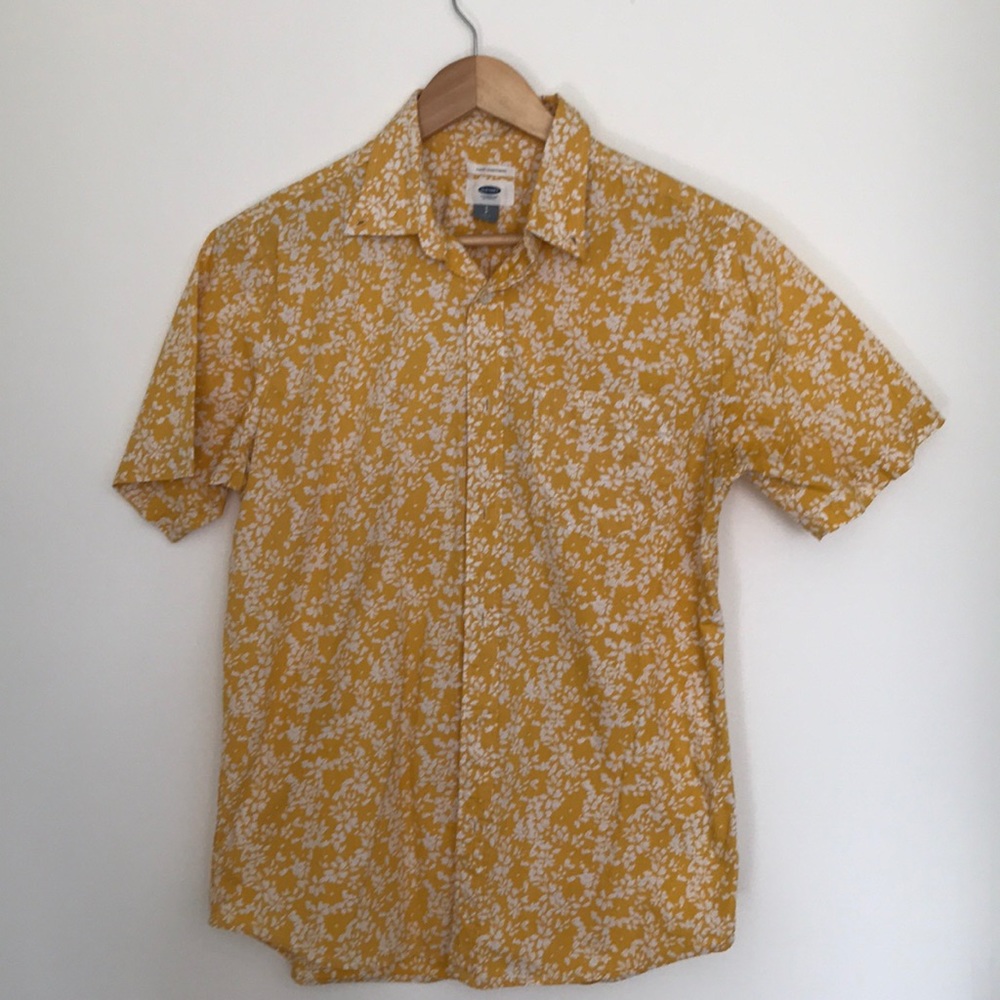 Men Old Navy slim fit shirt